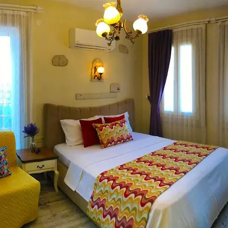 Viola (adults Only) Alacati