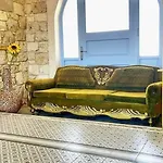 Viola (adults Only) 2* Αλακάτι